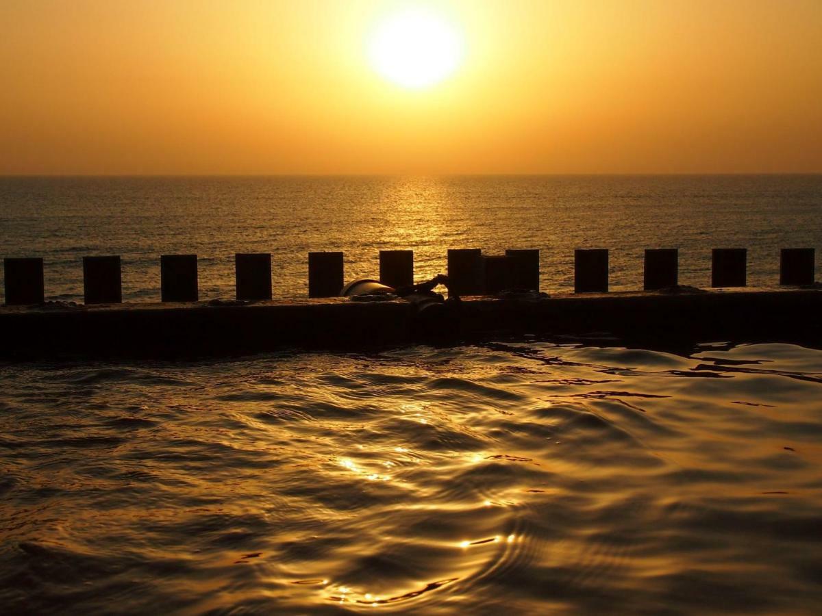 Koganezaki Furofushi Onsen Hotel Fukaura Bagian luar foto