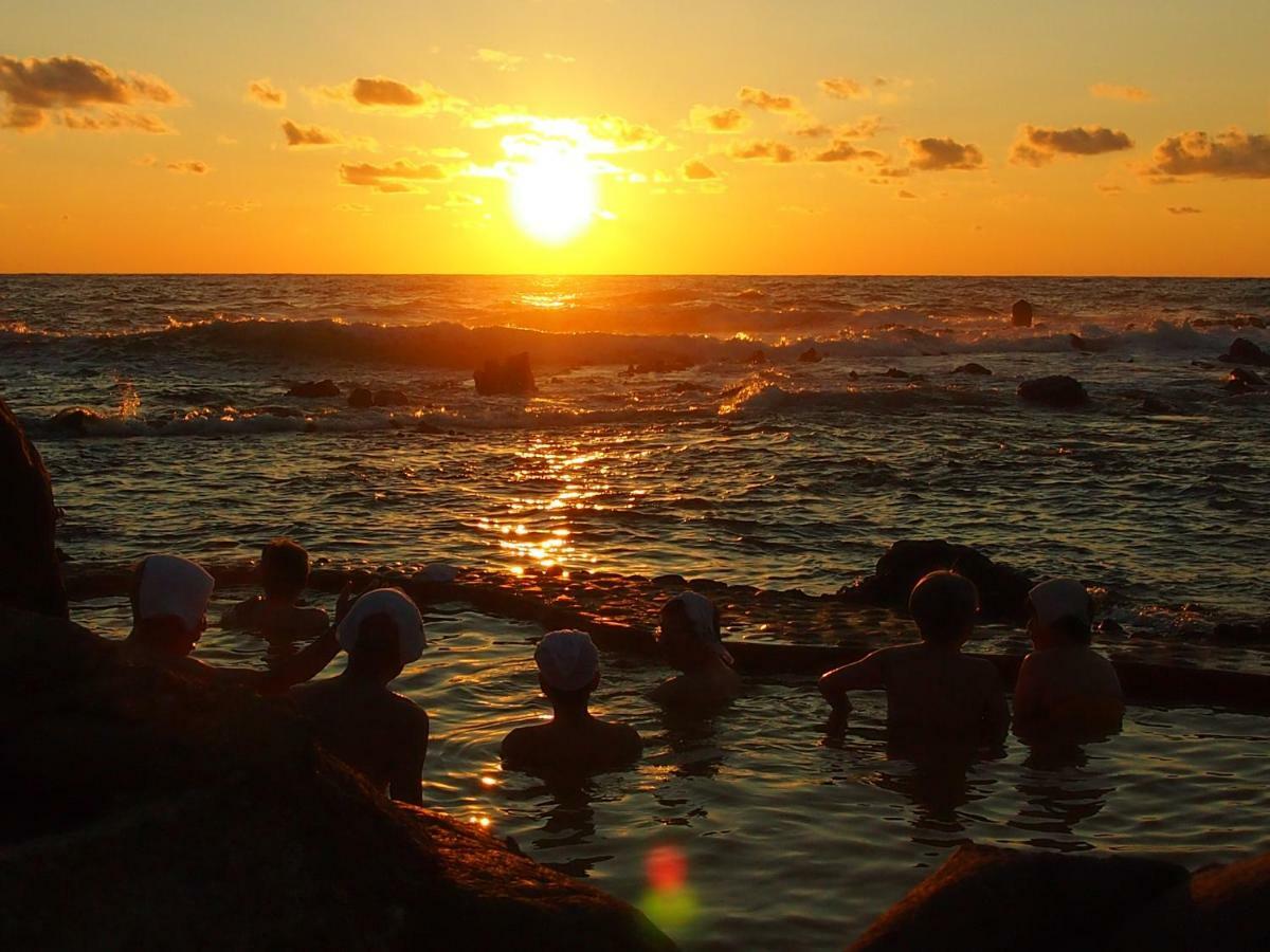 Koganezaki Furofushi Onsen Hotel Fukaura Bagian luar foto